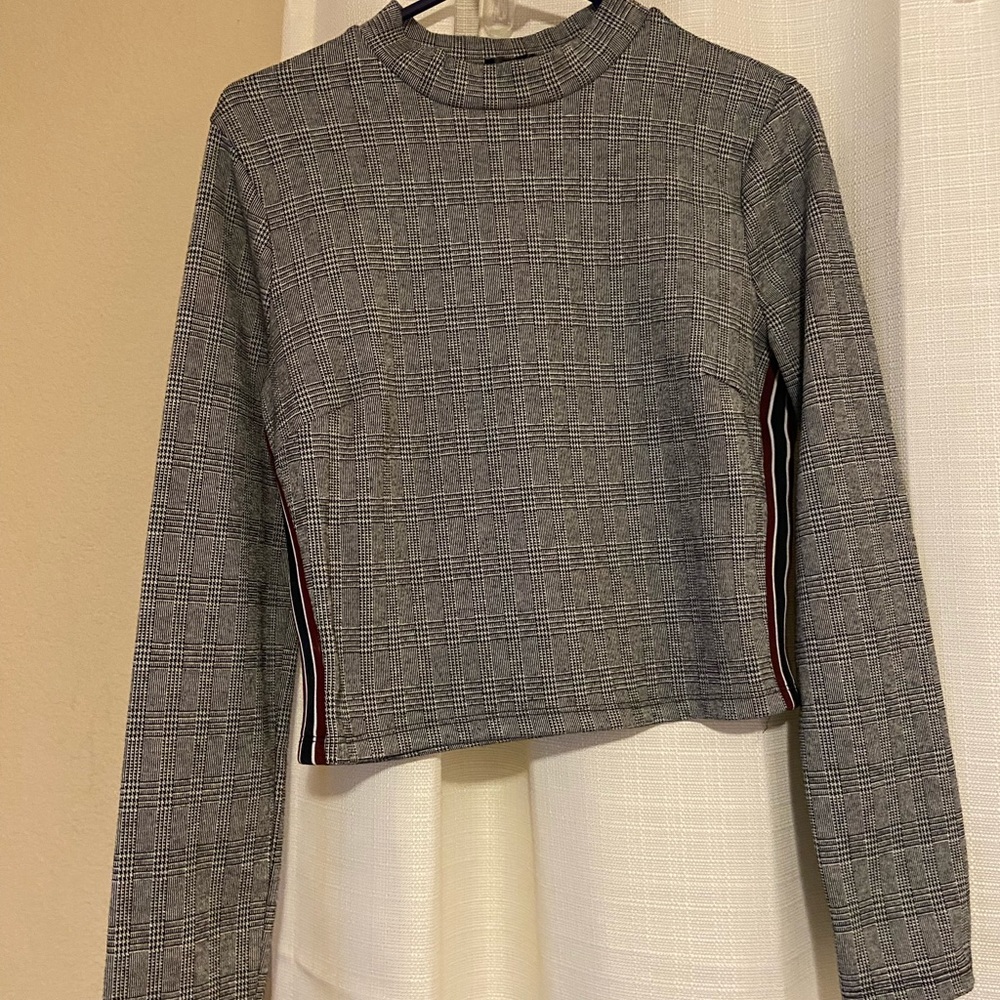 Long sleeve stripped shirt